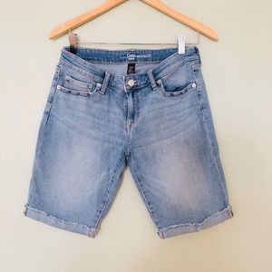 Cute Gap Bermuda jean shorts!